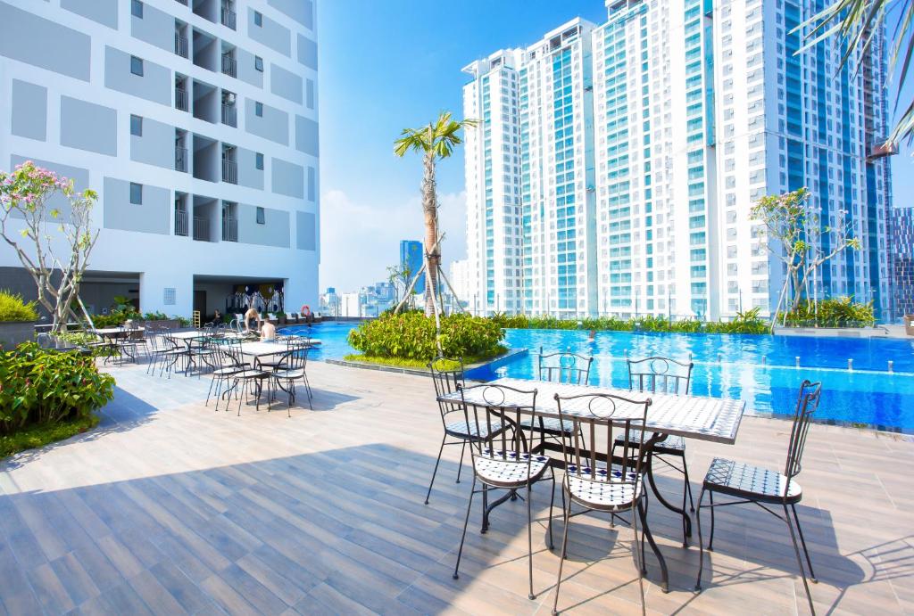 Ultimate Guide to Aloha Saigon Apartment at Rivergate Residence